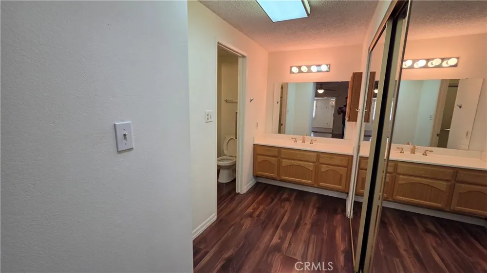19340 Oak Crossing Newhall, CA 91321