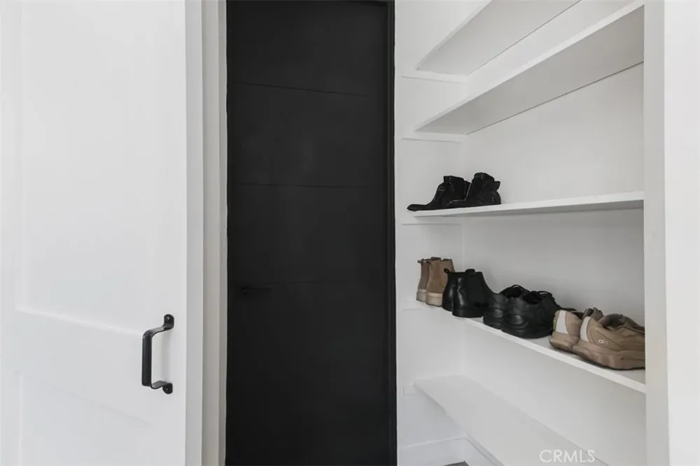 4620 Caritina Tarzana, CA 91356
