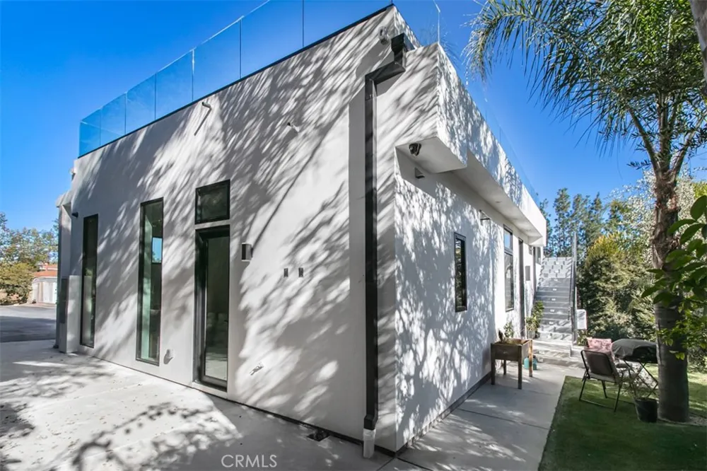 4620 Caritina Tarzana, CA 91356