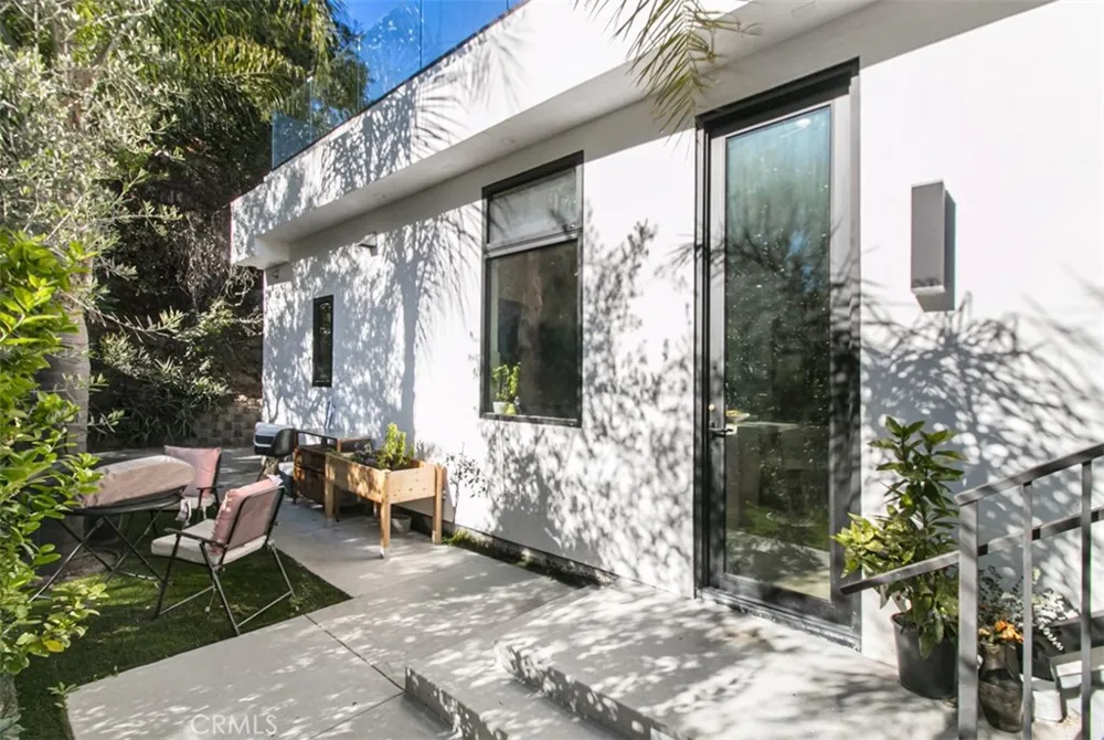 4620 Caritina Tarzana, CA 91356
