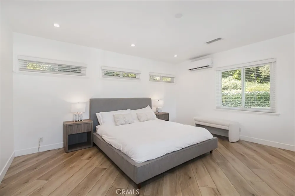 4620 Caritina Tarzana, CA 91356