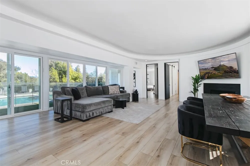 4620 Caritina Tarzana, CA 91356