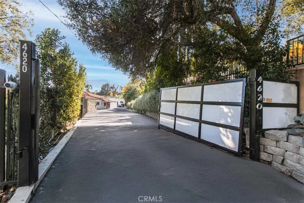 4620 Caritina Tarzana, CA 91356