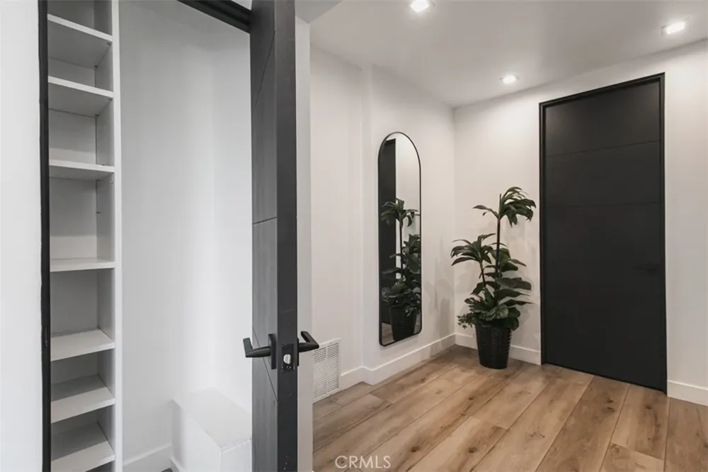 4620 Caritina Tarzana, CA 91356