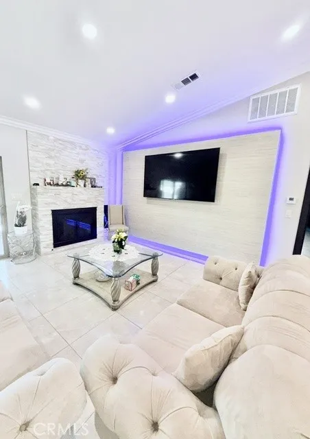 16641 Parthenia North Hills, CA 91343