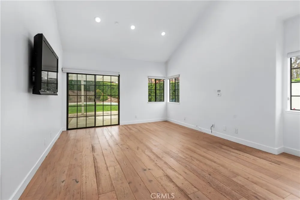 729 Maywood Court Westlake Village, CA 91362