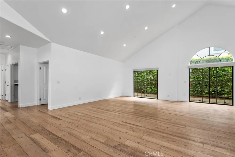 729 Maywood Court Westlake Village, CA 91362