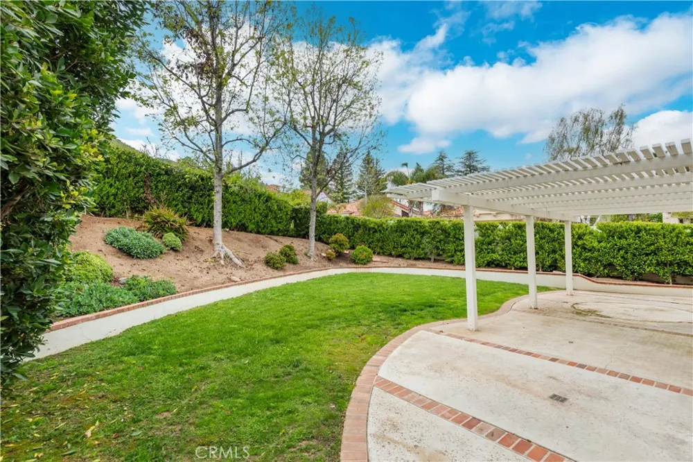 729 Maywood Court Westlake Village, CA 91362
