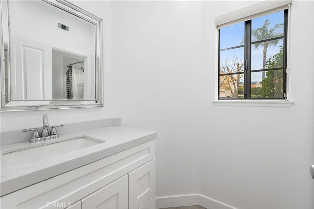729 Maywood Court Westlake Village, CA 91362
