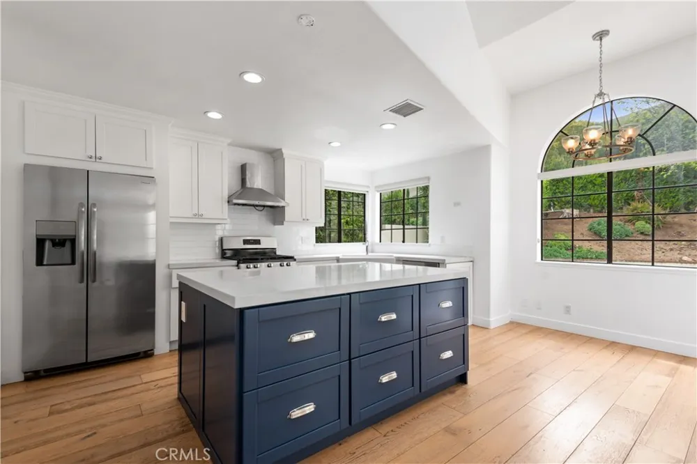 729 Maywood Court Westlake Village, CA 91362