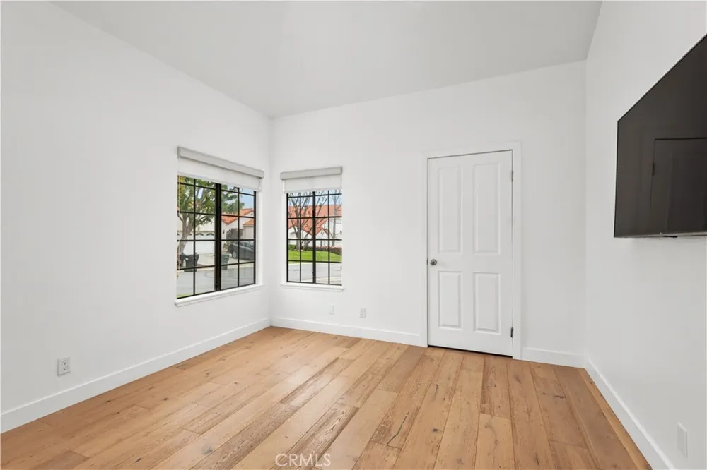 729 Maywood Court Westlake Village, CA 91362