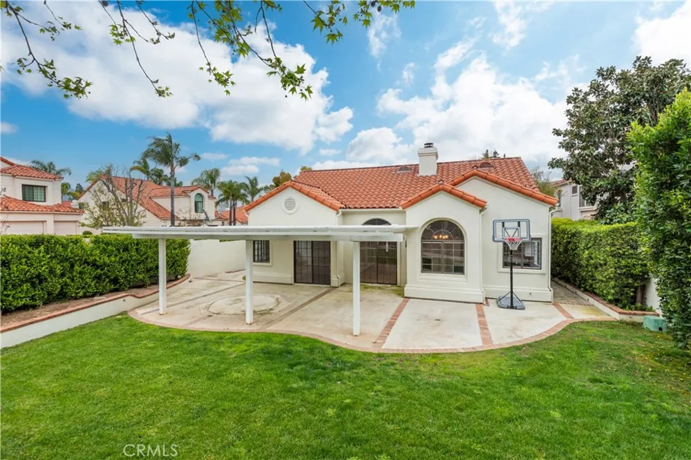 729 Maywood Court Westlake Village, CA 91362