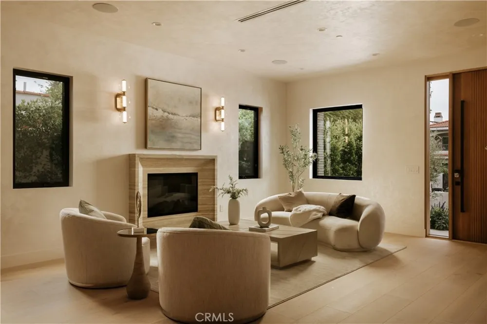4275 Murietta Avenue Sherman Oaks, CA 91423