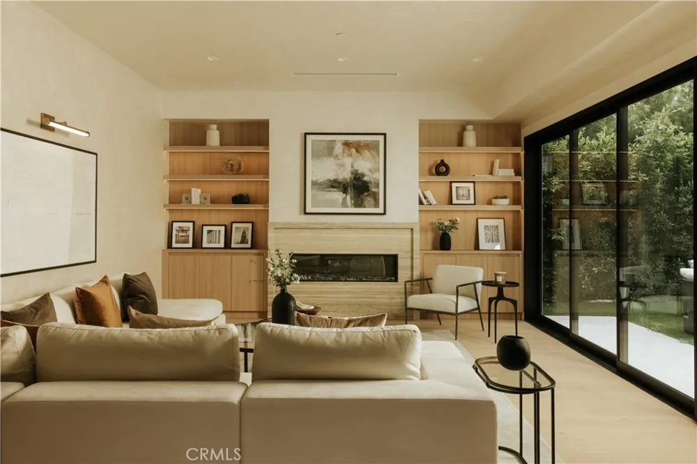 4275 Murietta Avenue Sherman Oaks, CA 91423