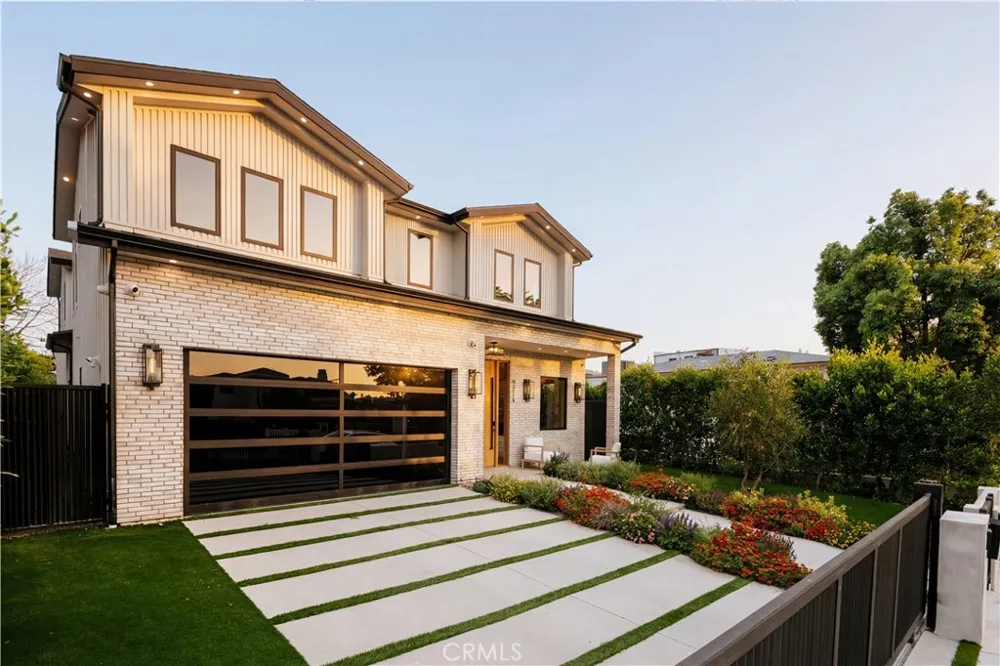 4275 Murietta Avenue Sherman Oaks, CA 91423