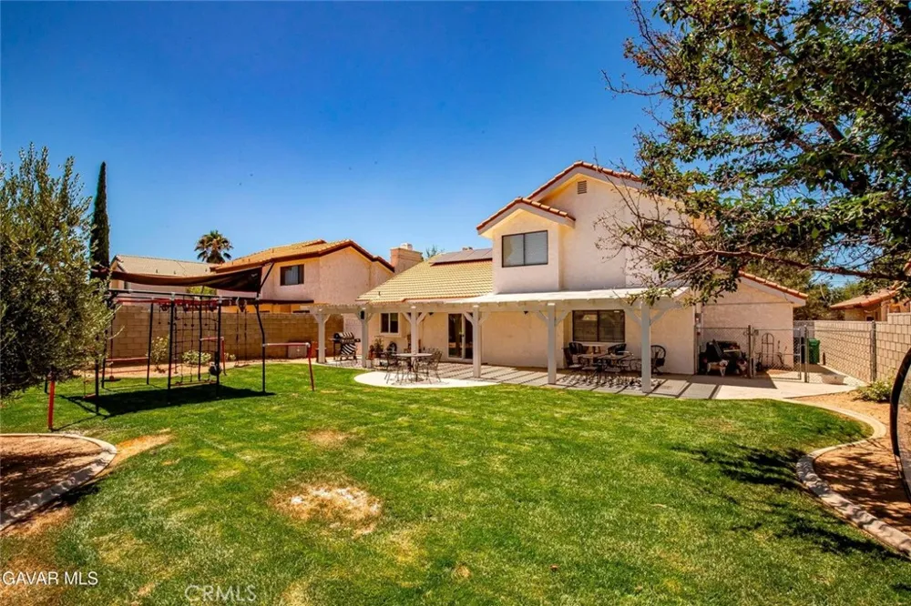 42502 52nd W Quartz Hill, CA 93536