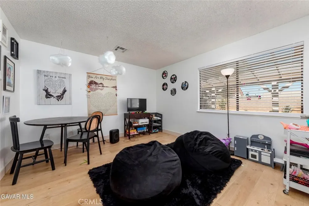 42502 52nd W Quartz Hill, CA 93536
