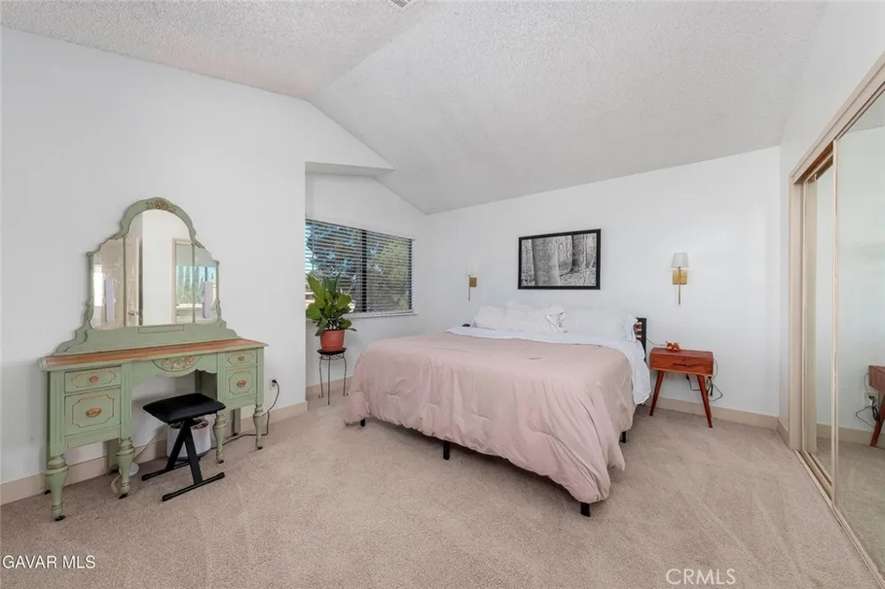 42502 52nd W Quartz Hill, CA 93536