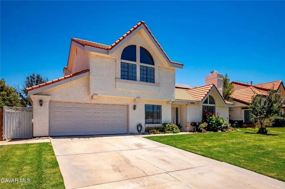 42502 52nd W Quartz Hill, CA 93536