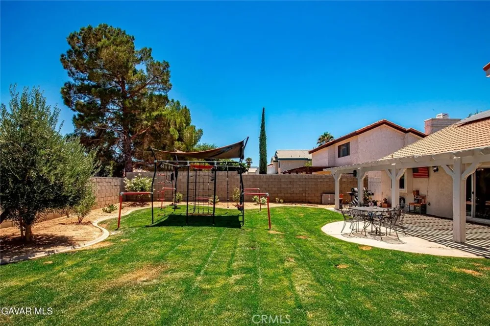 42502 52nd W Quartz Hill, CA 93536