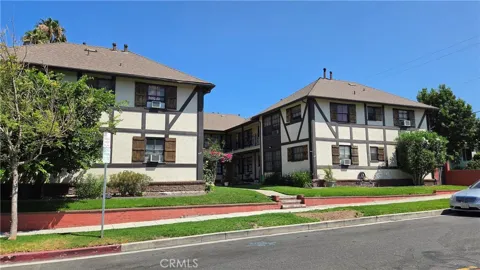 455 W Elm