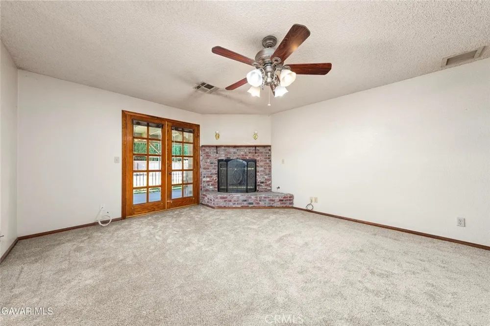 43029 Ed Halley Lancaster, CA 93536