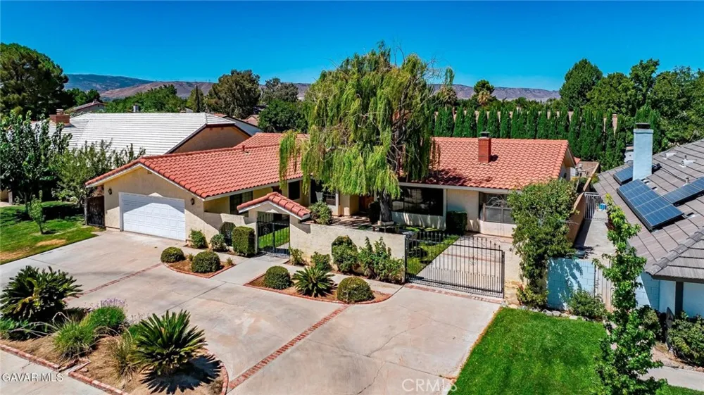 43029 Ed Halley Lancaster, CA 93536