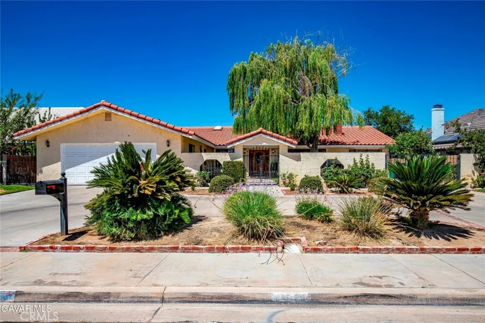 43029 Ed Halley Lancaster, CA 93536