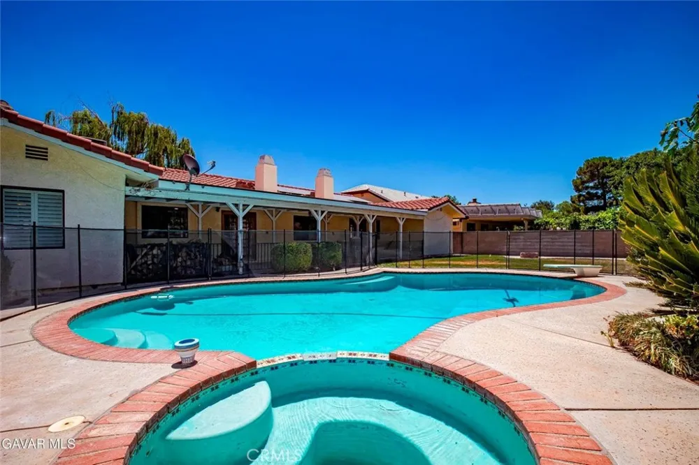 43029 Ed Halley Lancaster, CA 93536