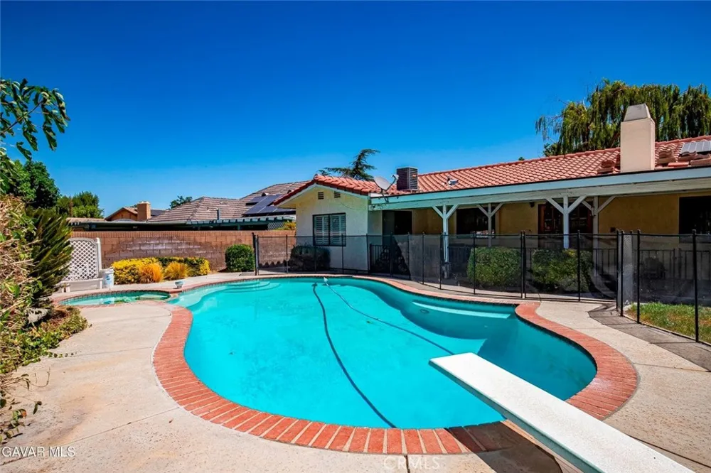 43029 Ed Halley Lancaster, CA 93536
