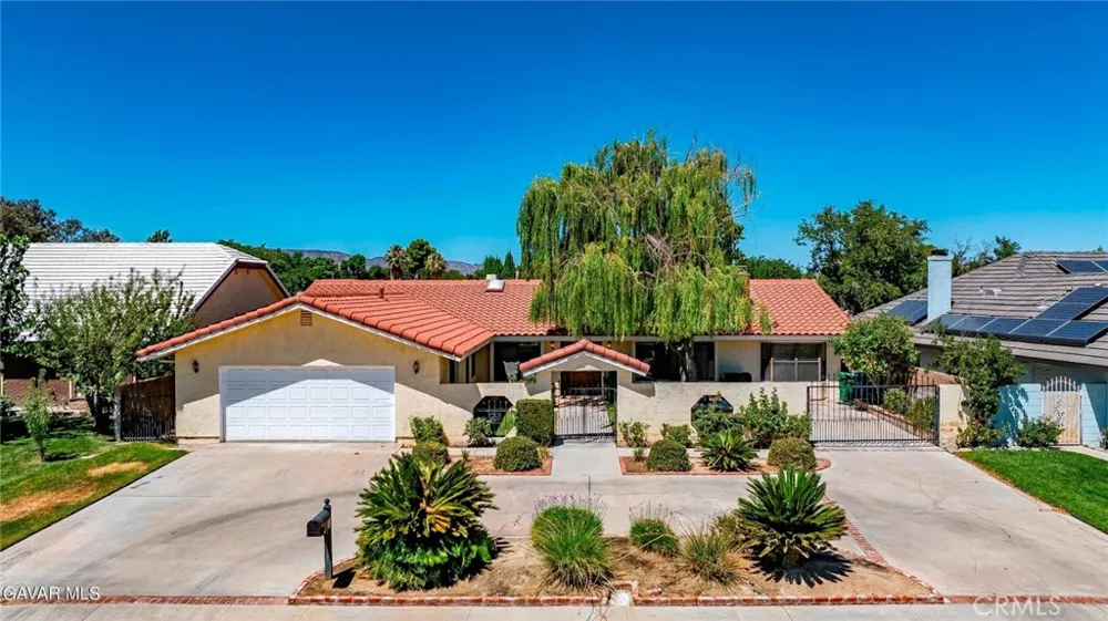 43029 Ed Halley Lancaster, CA 93536