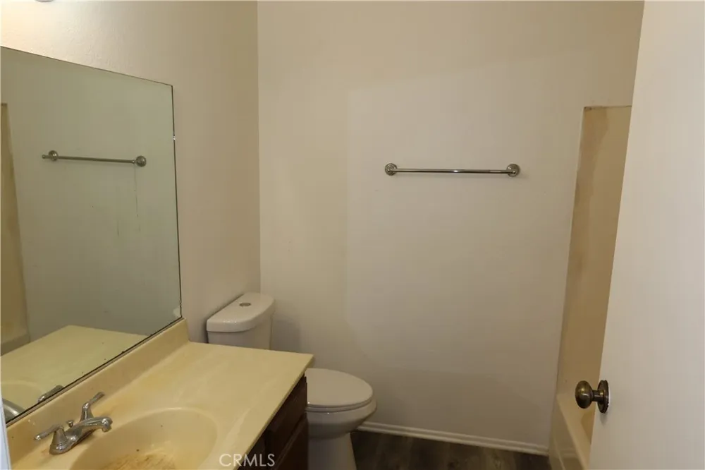 826 E Avenue J12 #2 Lancaster, CA 93535