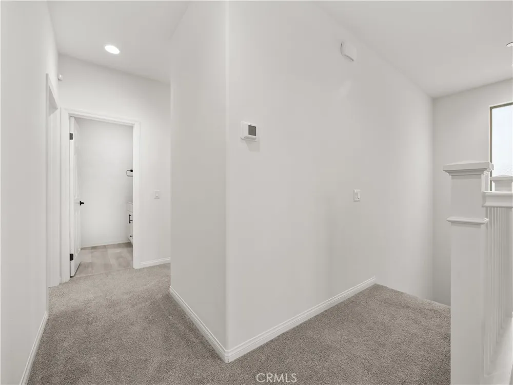 27448 Pioneer Court Valencia, CA 91381