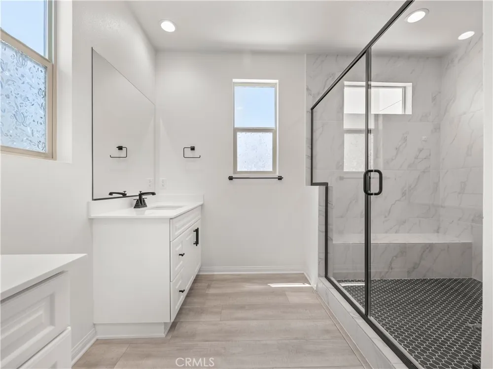 27448 Pioneer Court Valencia, CA 91381