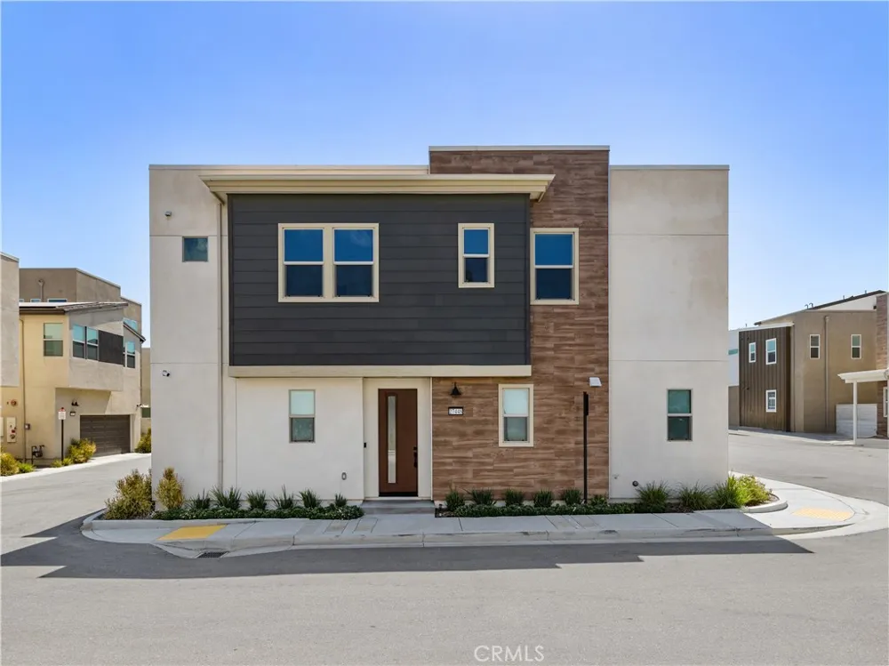 27448 Pioneer Court Valencia, CA 91381