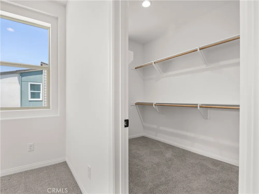 27448 Pioneer Court Valencia, CA 91381