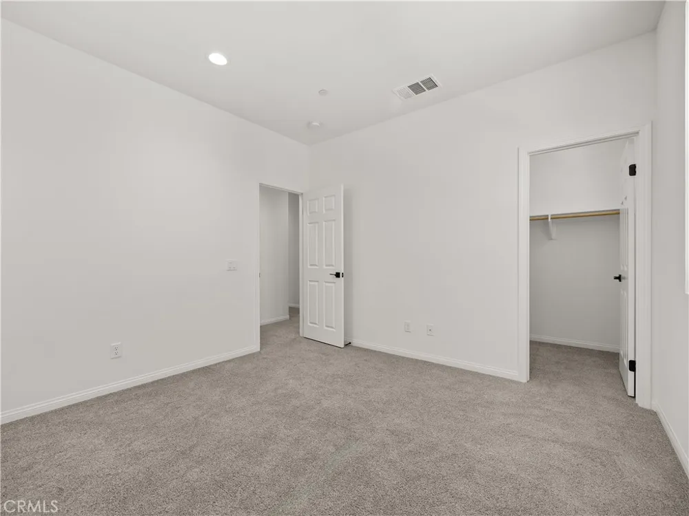 27448 Pioneer Court Valencia, CA 91381