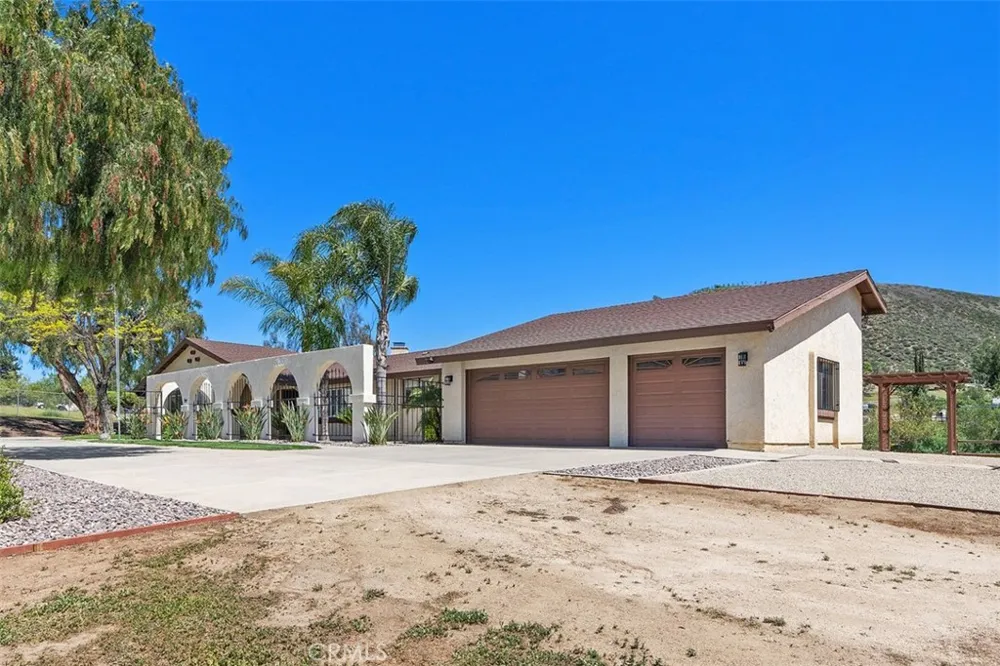 37790 Los Alamos Road Murrieta, CA 92563