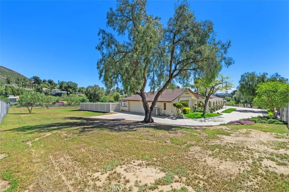 37790 Los Alamos Road Murrieta, CA 92563