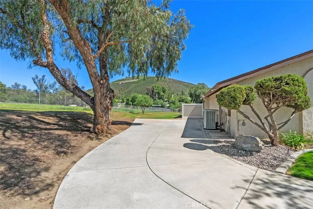 37790 Los Alamos Road Murrieta, CA 92563