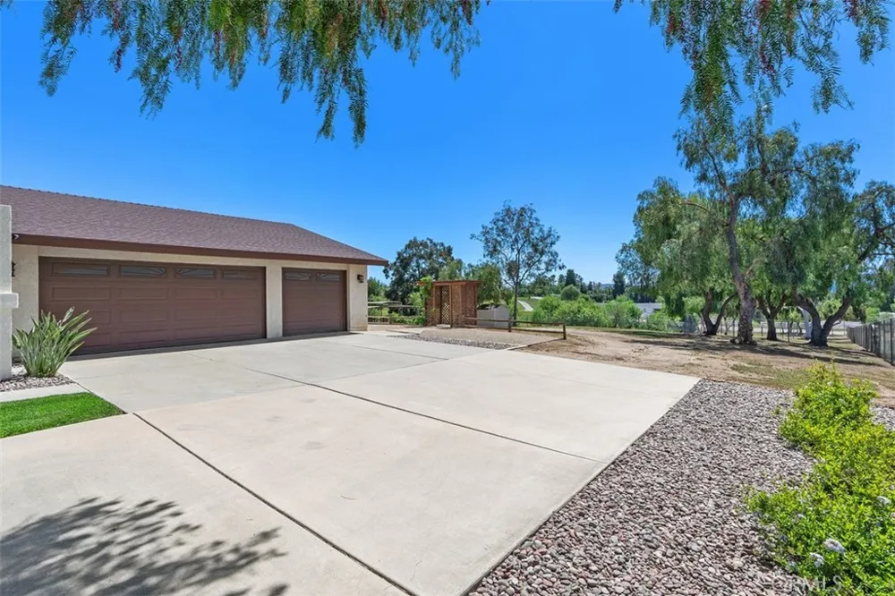 37790 Los Alamos Road Murrieta, CA 92563