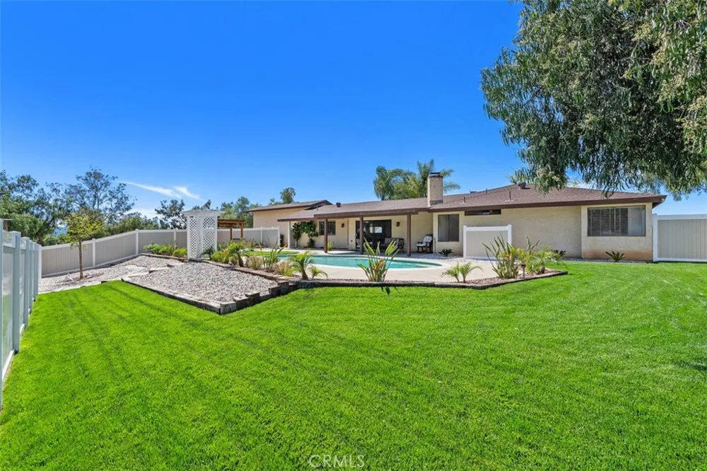 37790 Los Alamos Road Murrieta, CA 92563