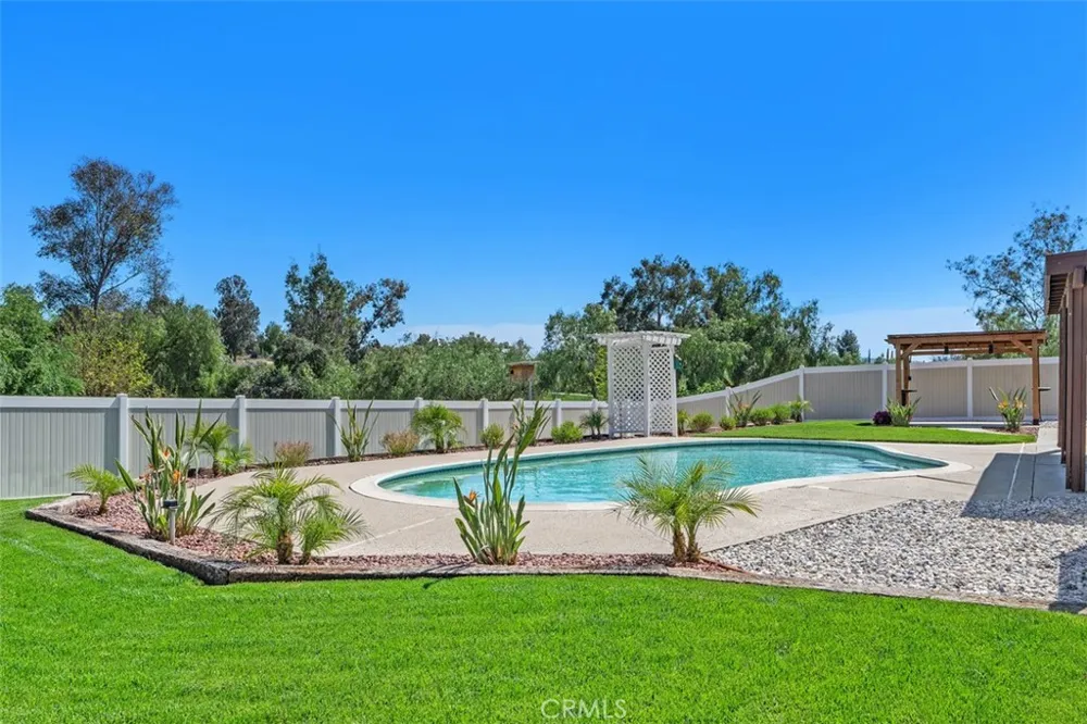 37790 Los Alamos Road Murrieta, CA 92563