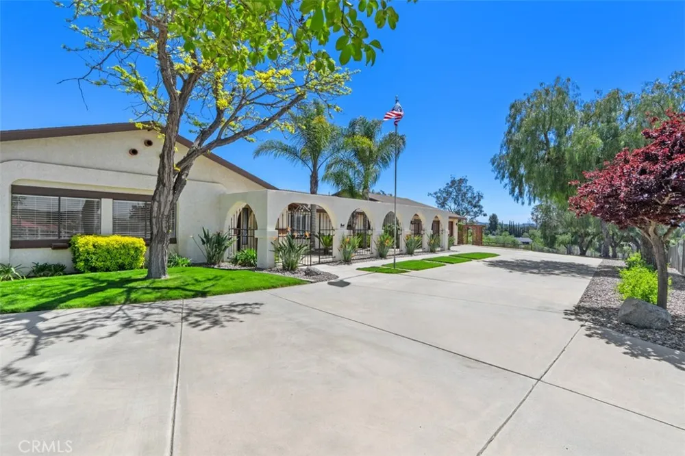 37790 Los Alamos Road Murrieta, CA 92563