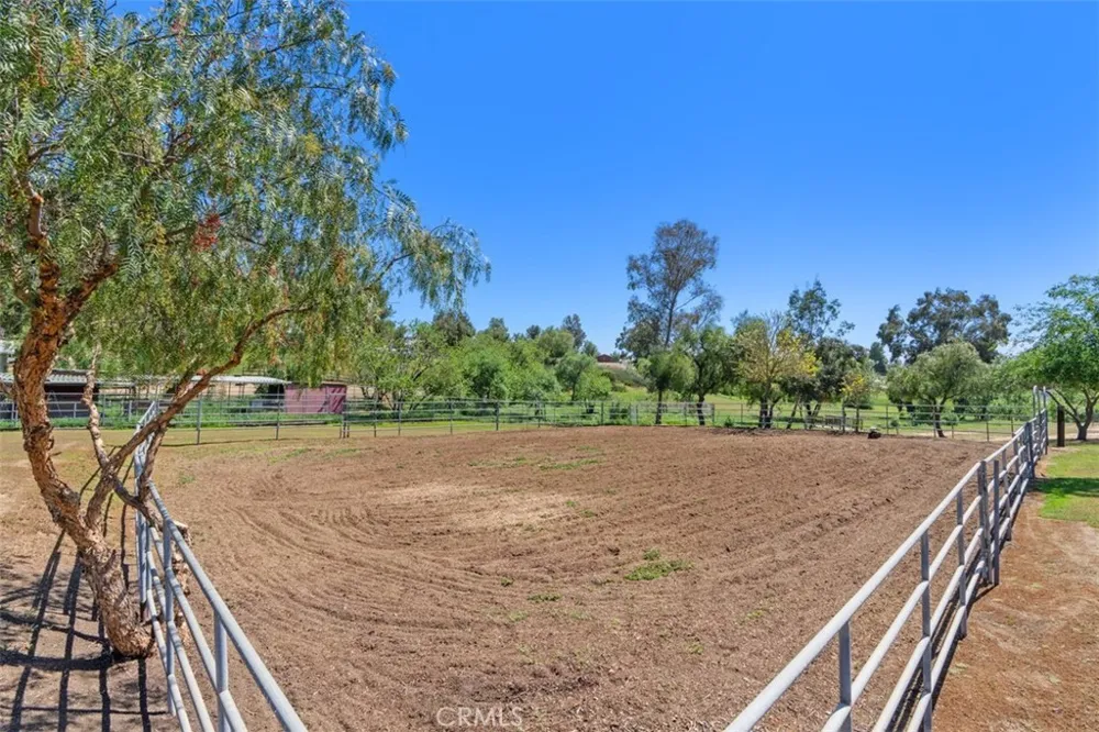 37790 Los Alamos Road Murrieta, CA 92563