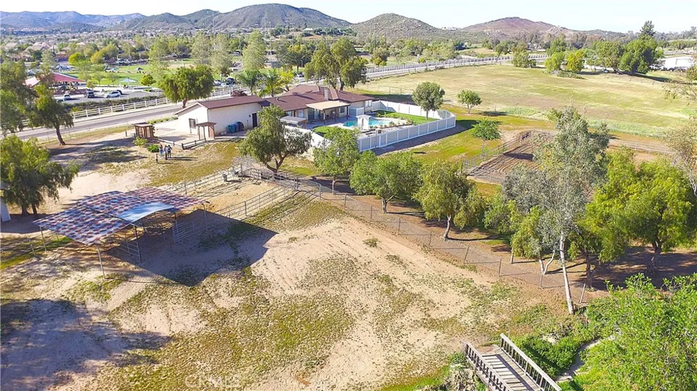 37790 Los Alamos Road Murrieta, CA 92563
