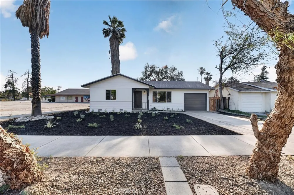 531 S Thompson Street Hemet, CA 92543