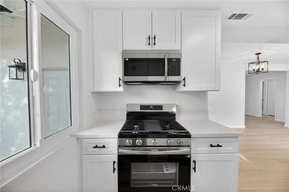 531 S Thompson Street Hemet, CA 92543