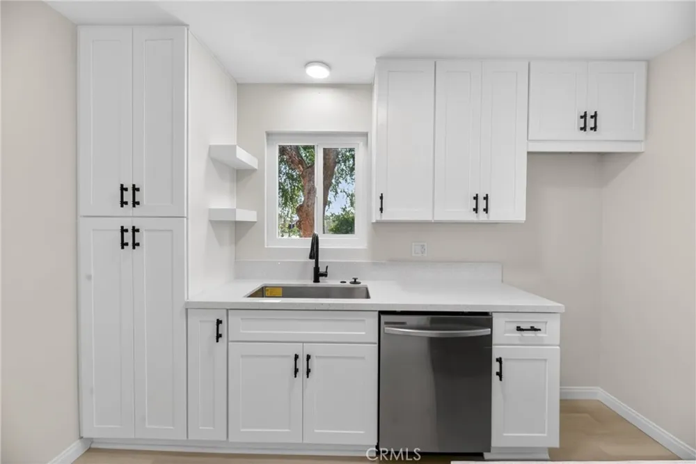 531 S Thompson Street Hemet, CA 92543