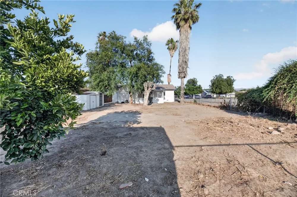 531 S Thompson Street Hemet, CA 92543